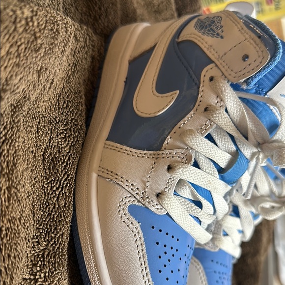 Nike Blue and White Sneakers Classic Design